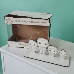Funko familia en madera